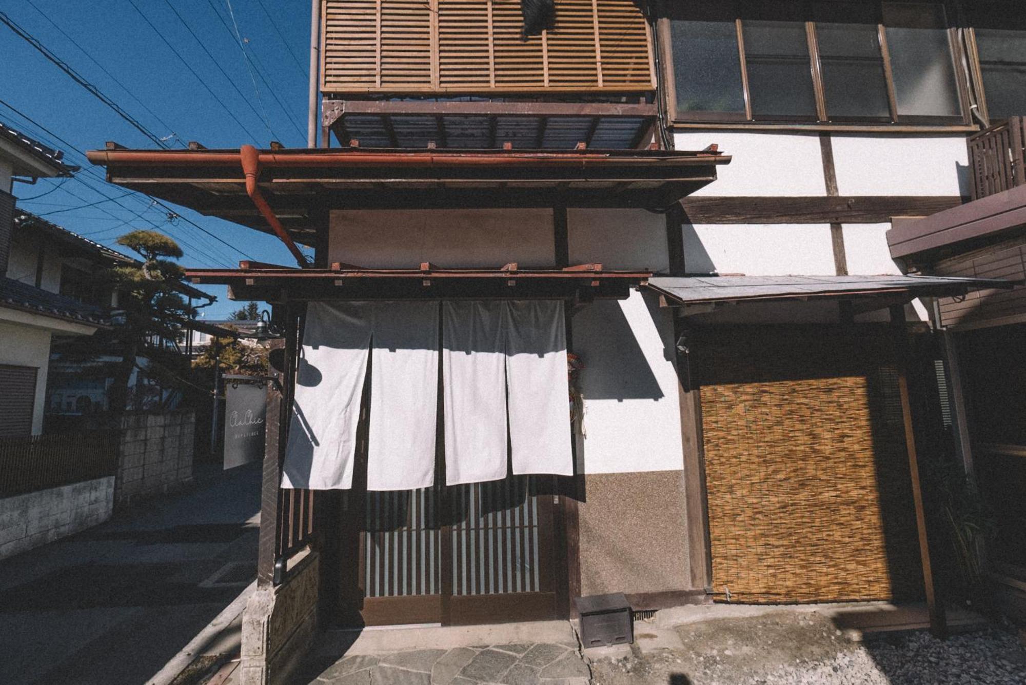 松本市の一棟貸し切りできる古民家 Exteriör bild